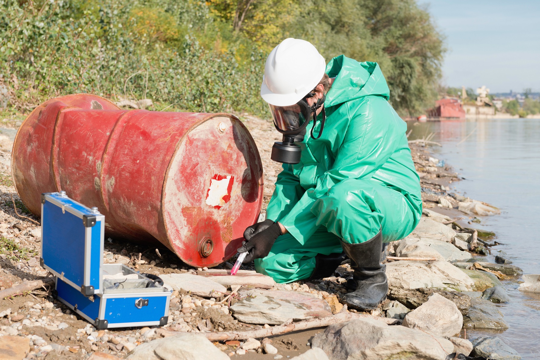3 TIPS TO PROTECT YOUR ENVIRONMENTAL CONTRACTORS FROM SITE POLLUTION EXPOSURES
